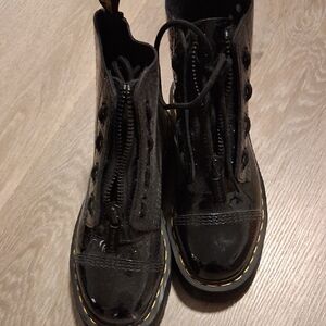 Dr. Martens Shiny Black Kids Boots
